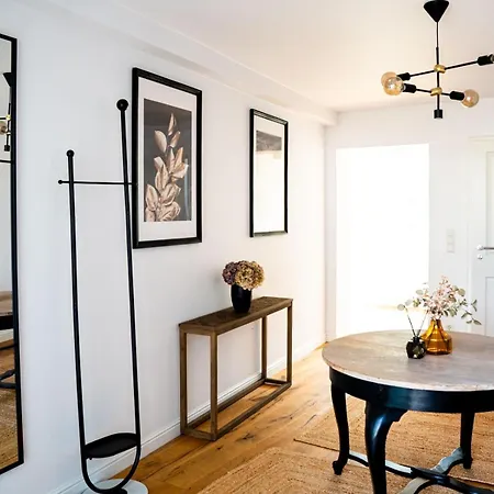 Semesterbostad Unter Den Linden *