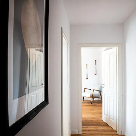 Unter Den Linden Semesterbostad *